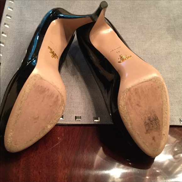 Prada shoes excellent condition size 11 - Picture 3 of 7